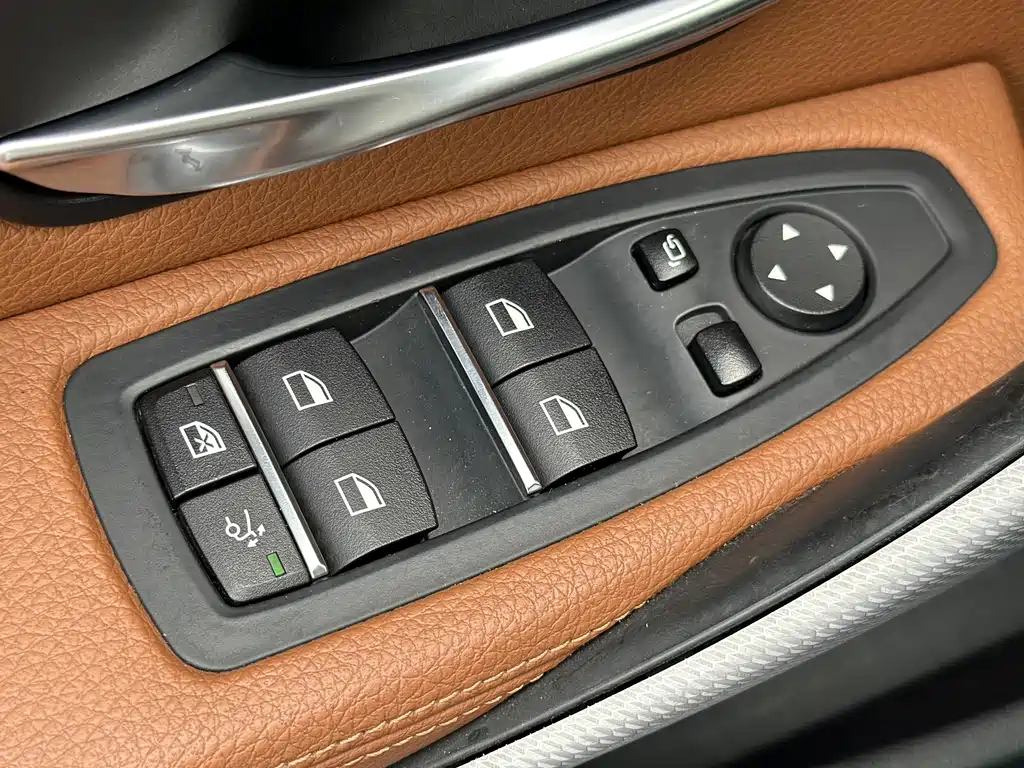 BMW 3 Series GT 2018 — фото 10
