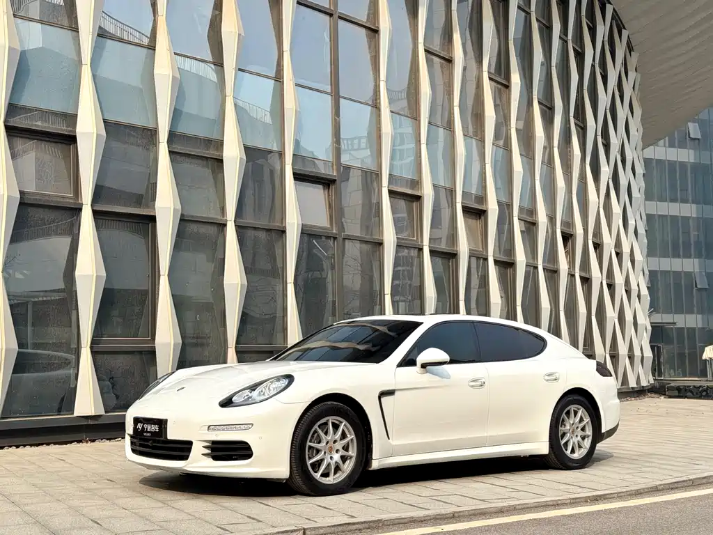 Porsche Panamera 2013