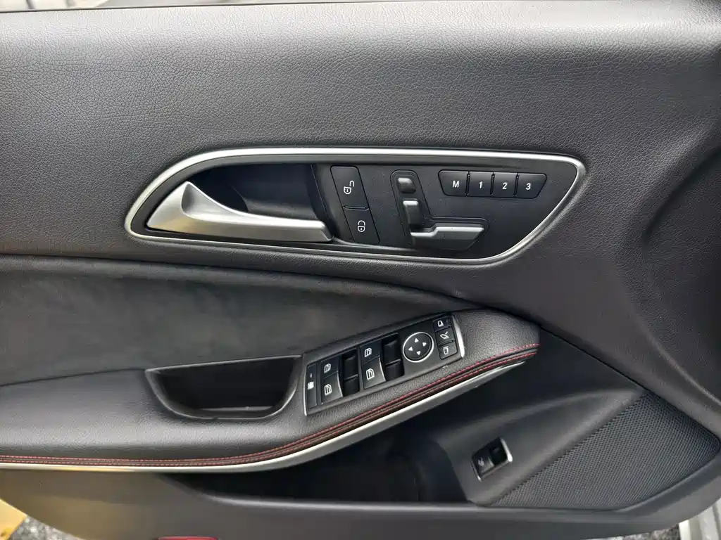 Mercedes-Benz CLA 2016 — фото 22