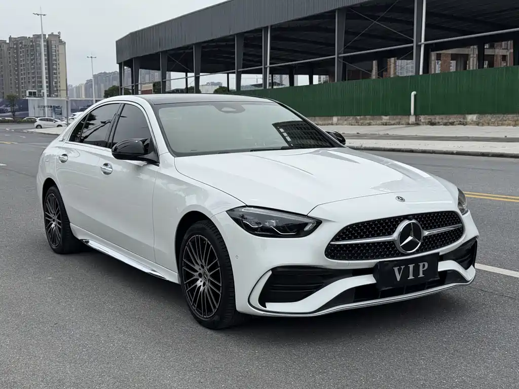 Mercedes-Benz C-Class 2025 — фото 3