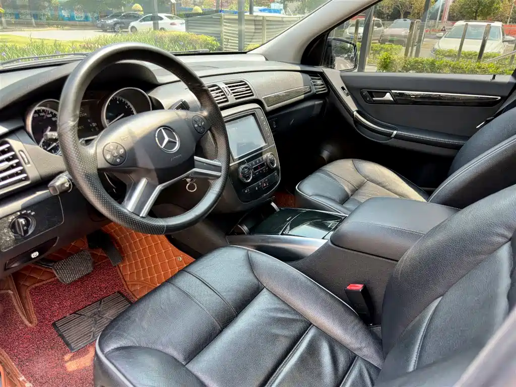 Mercedes-Benz R-Class 2015 — фото 10