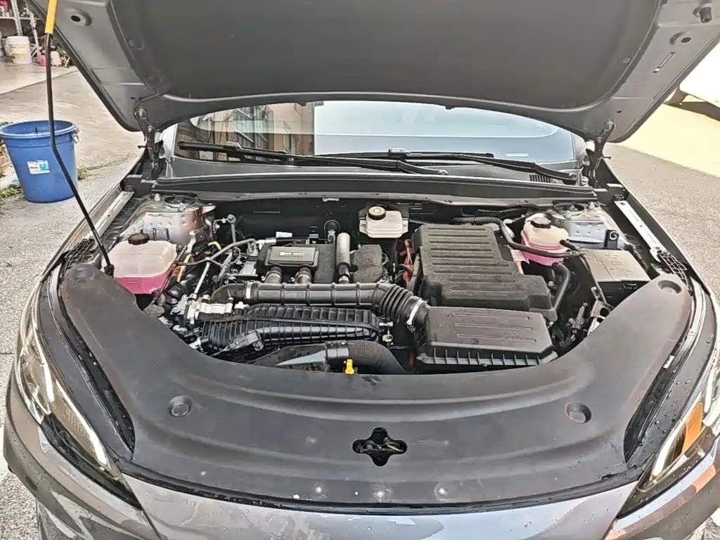 BYD Seal 05 DM-i 2025 — фото 20