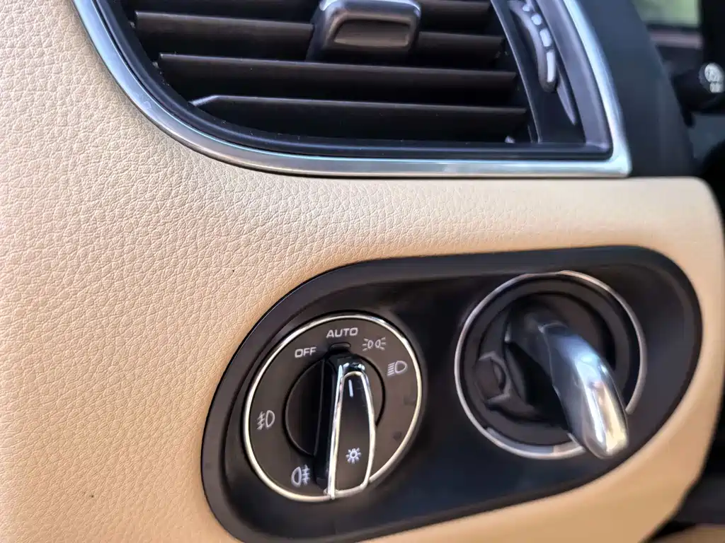 Porsche Macan 2018 — фото 9