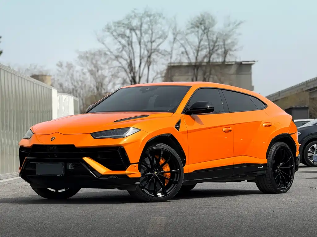 Lamborghini Urus 2023 — фото 1