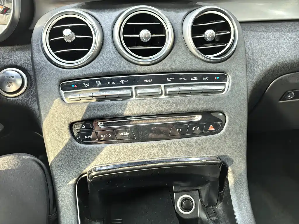 Mercedes-Benz GLC 2016 — фото 11