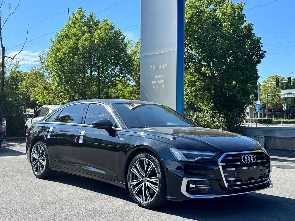 Audi A6L 2022