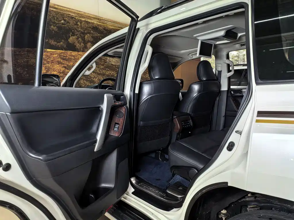 Toyota Prado 2017 — фото 13