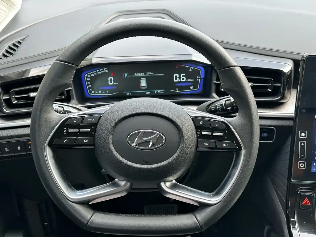 Hyundai Custin 2024 — фото 10