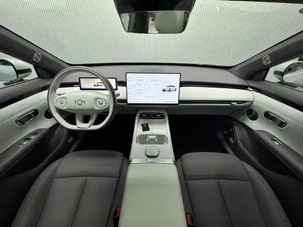 Changan Qiyuan A06 2025