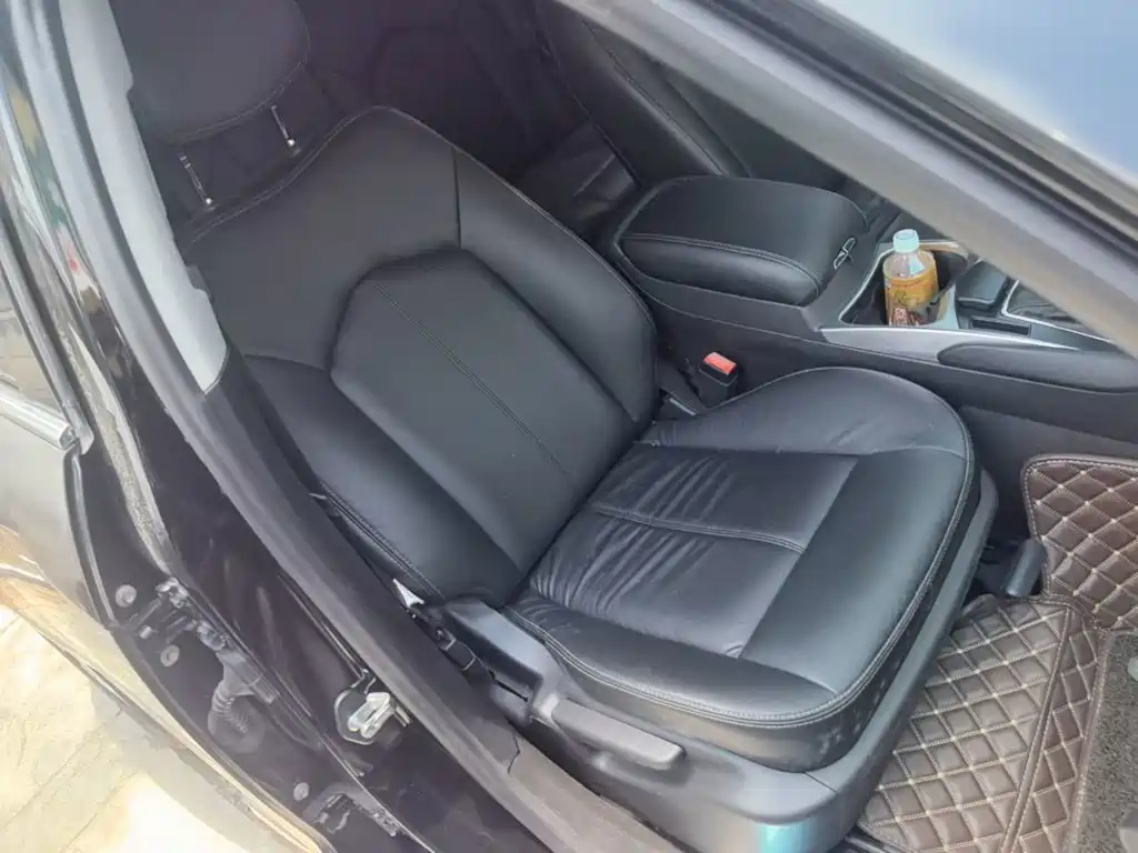 Cadillac SRX 2015 — фото 25