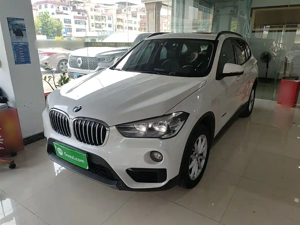 BMW X1 2017 — фото 1