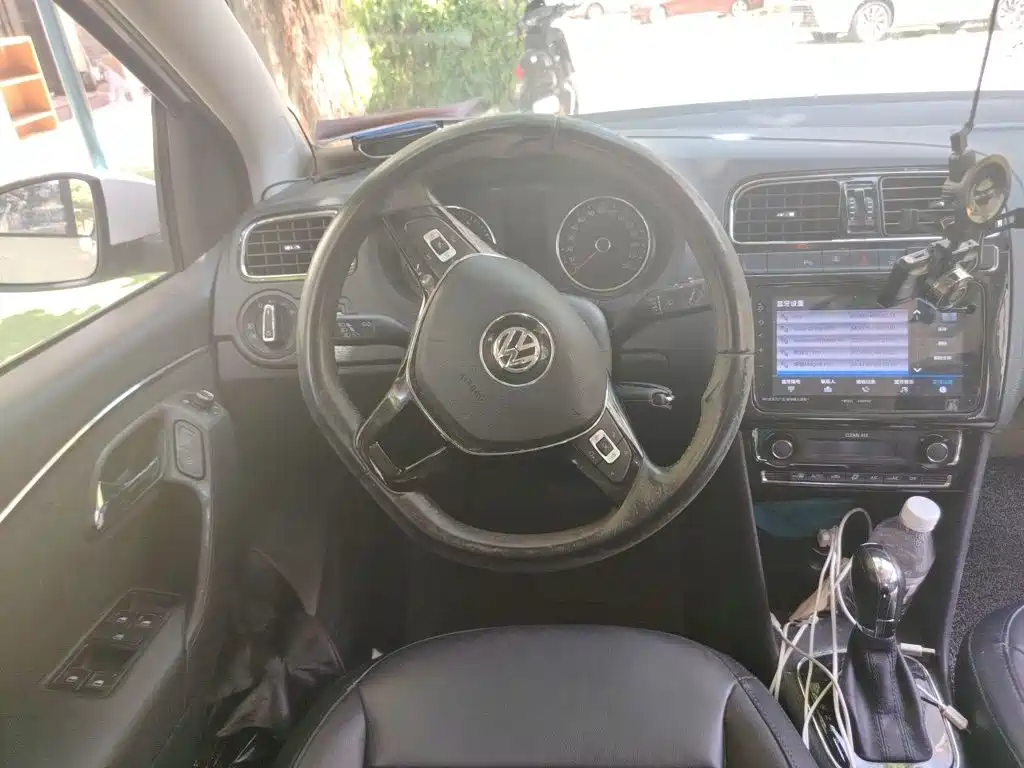 Volkswagen Polo 2016