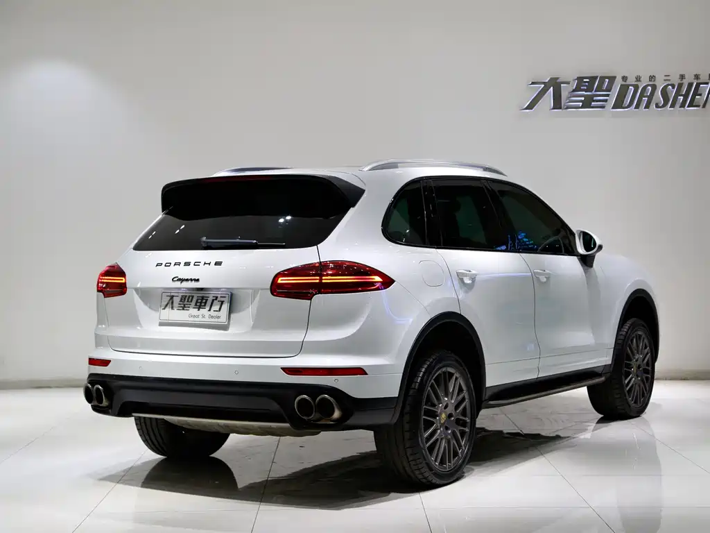 Porsche Cayenne 2015 — фото 3