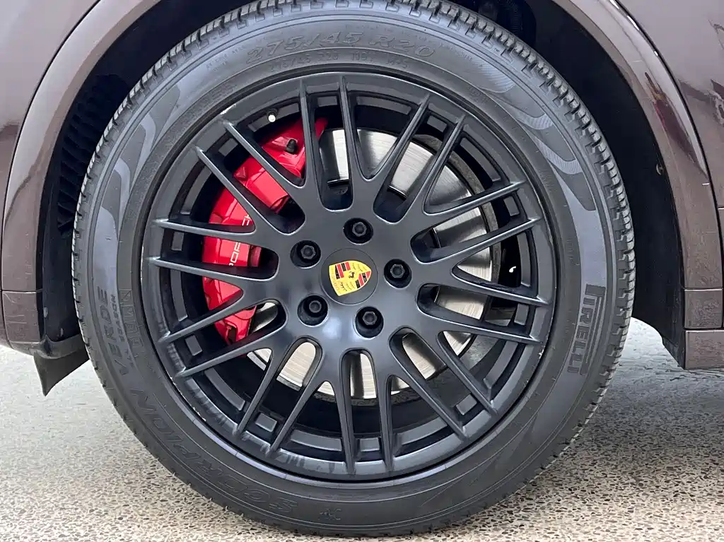 Porsche Cayenne 2016 — фото 10