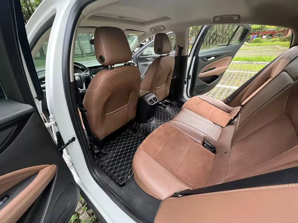 Buick Regal 2019 — фото 12