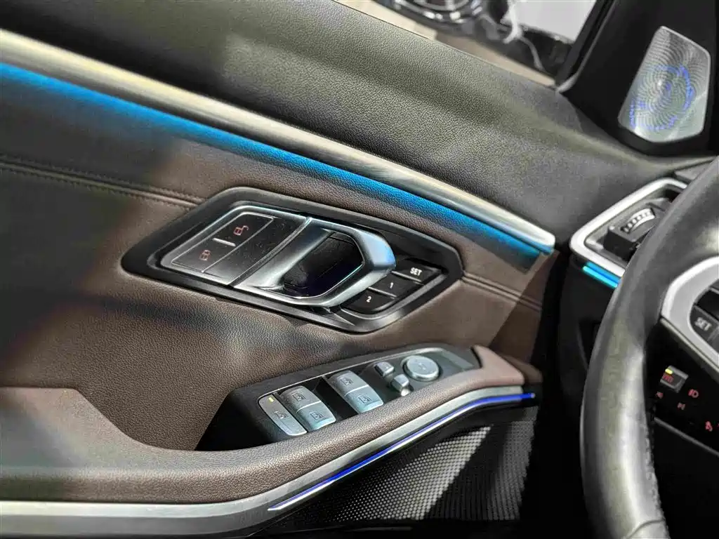 BMW 3 Series 2020 — фото 14