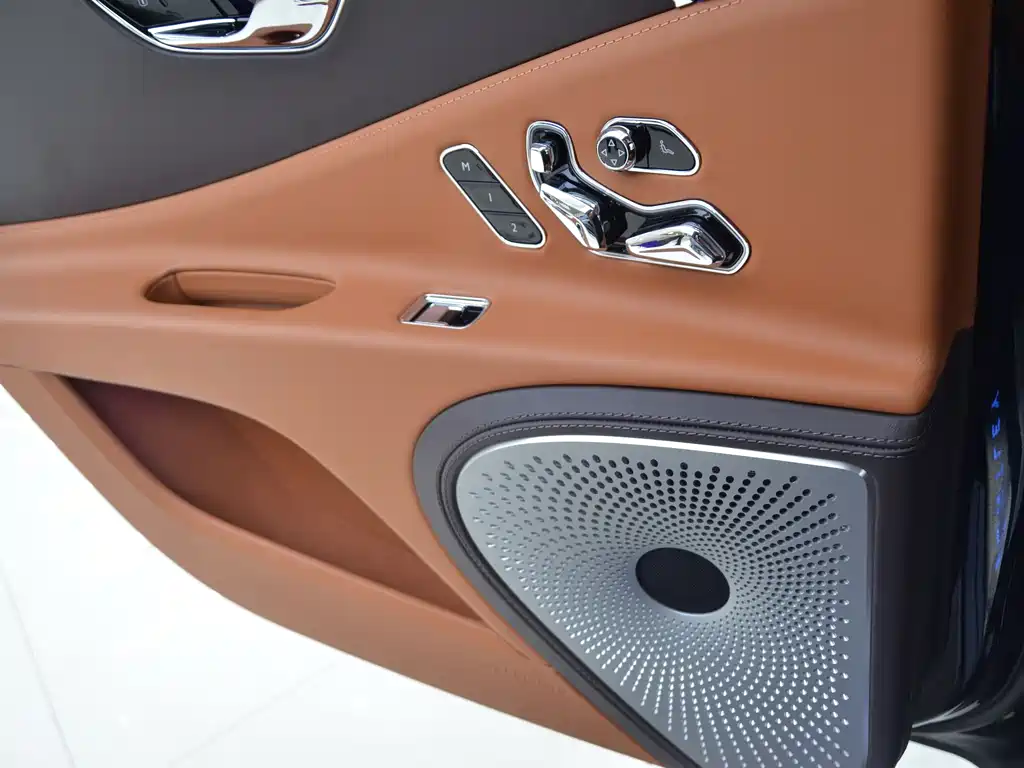 Bentley Flying Spur PHEV 2023 — фото 15