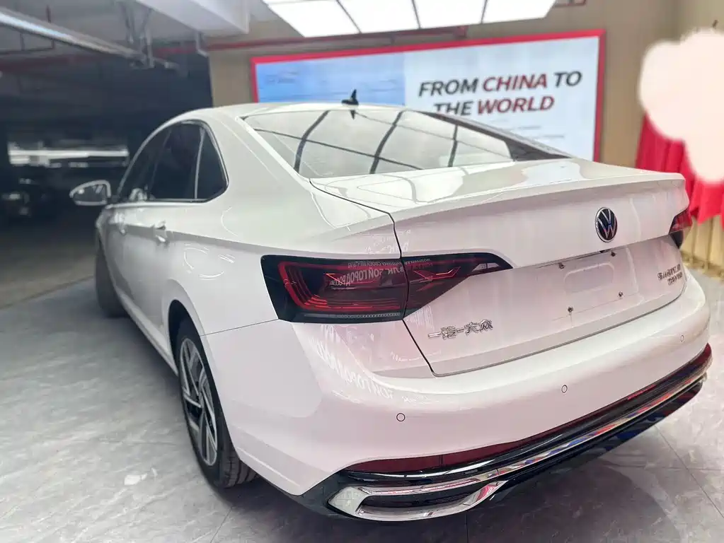 Volkswagen Sagitar 2022