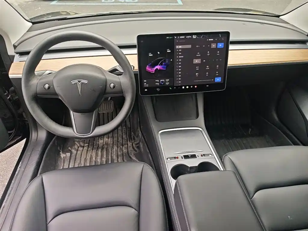 Tesla Model 3 2023 — фото 10