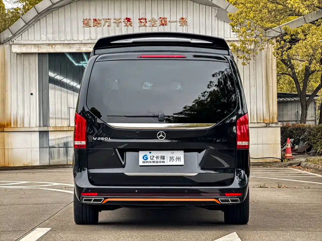 Mercedes-Benz V-Class 2022 — фото 39