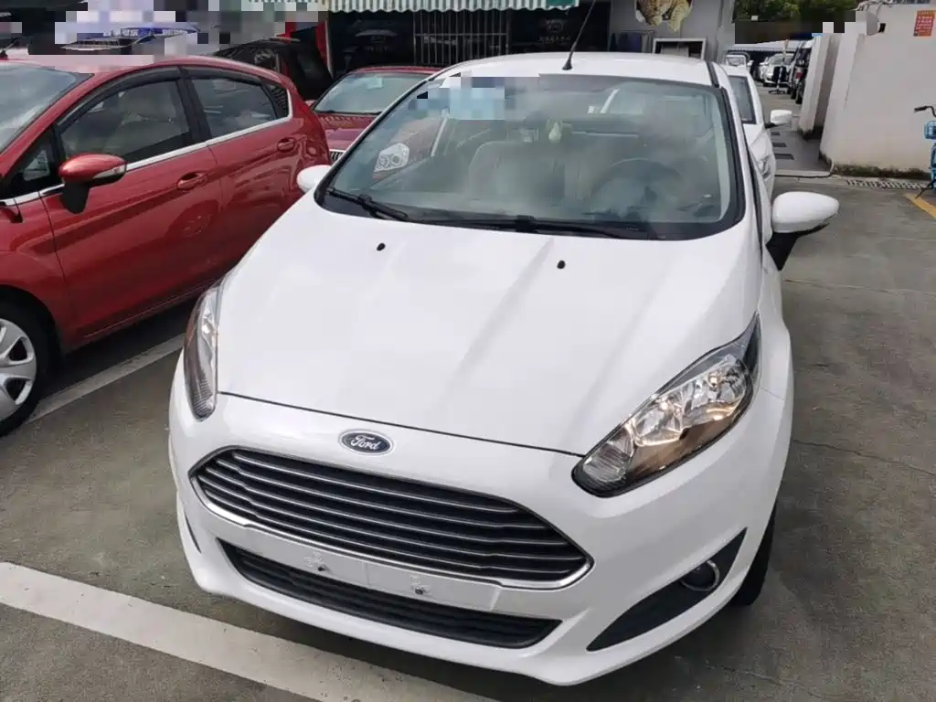 Ford Fiesta 2015 — фото 3