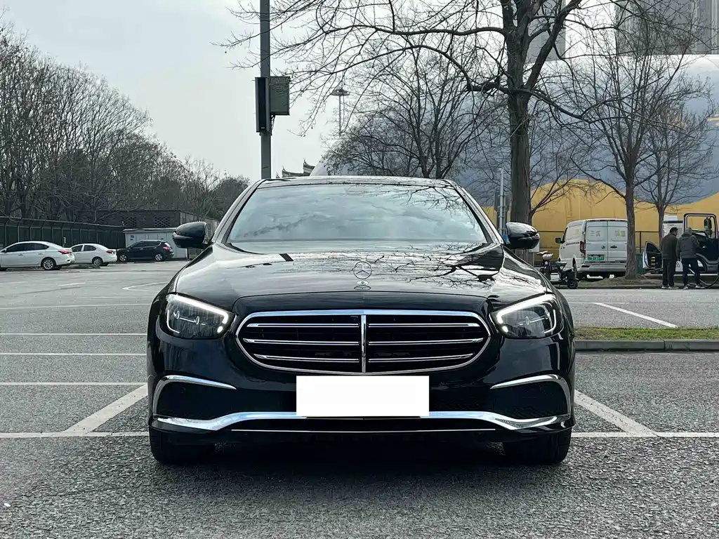 Mercedes-Benz E-Class 2022 — фото 2