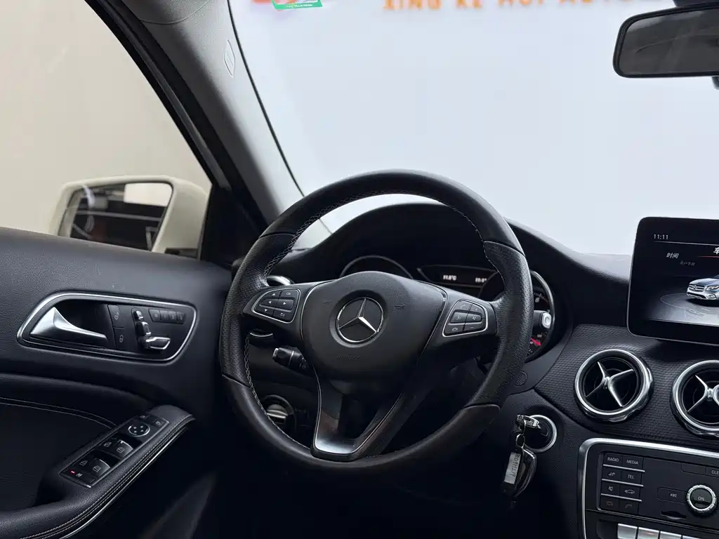 Mercedes-Benz GLA 2018 — фото 8