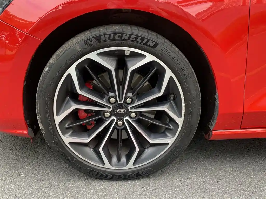 Ford Focus 2020 — фото 16