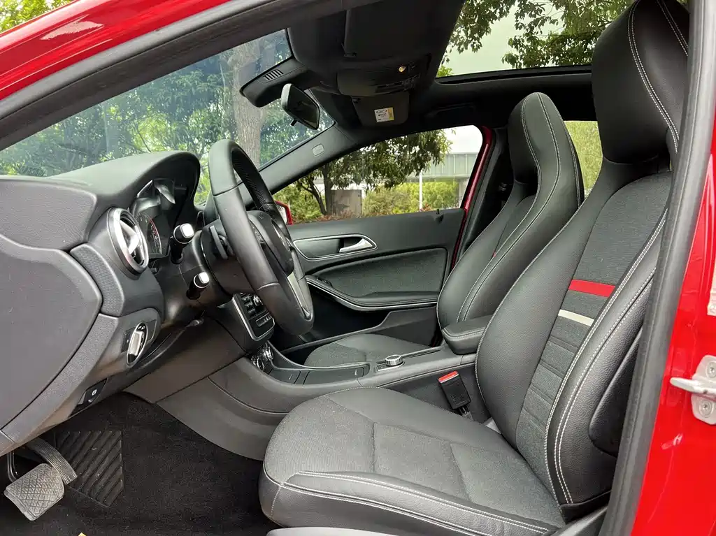 Mercedes-Benz A-Class 2015 — фото 8