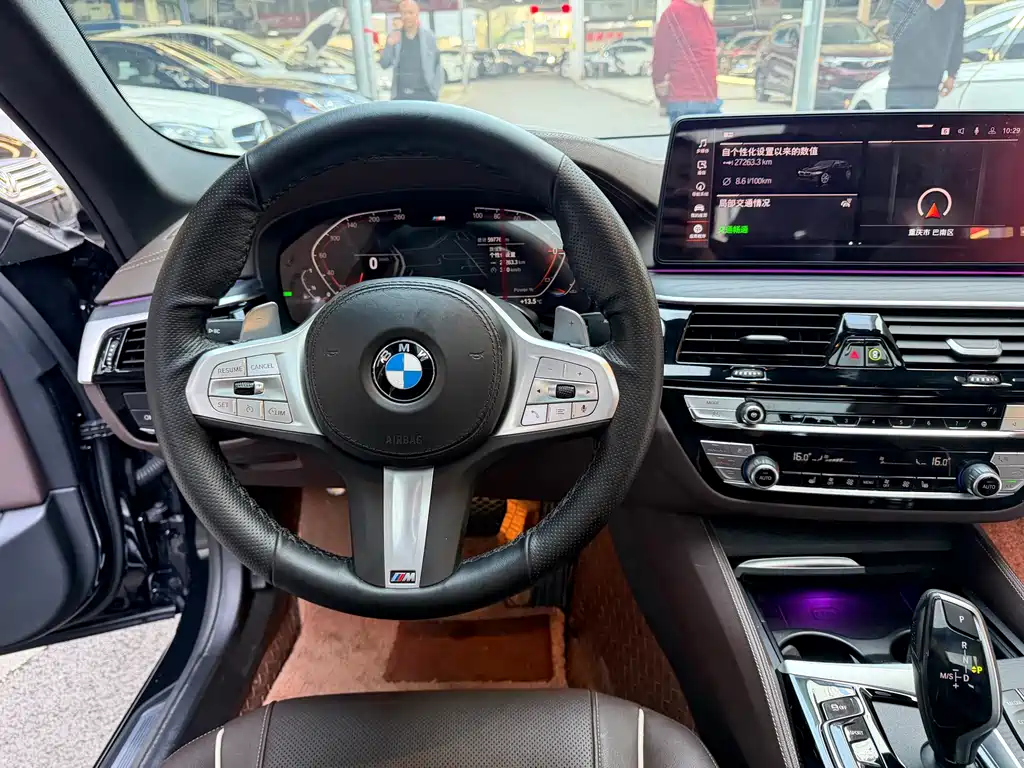 BMW 5 Series 2023 — фото 15