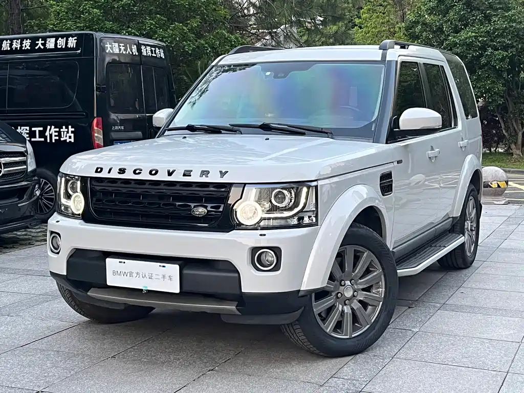 Land Rover Discovery 2015 — фото 1