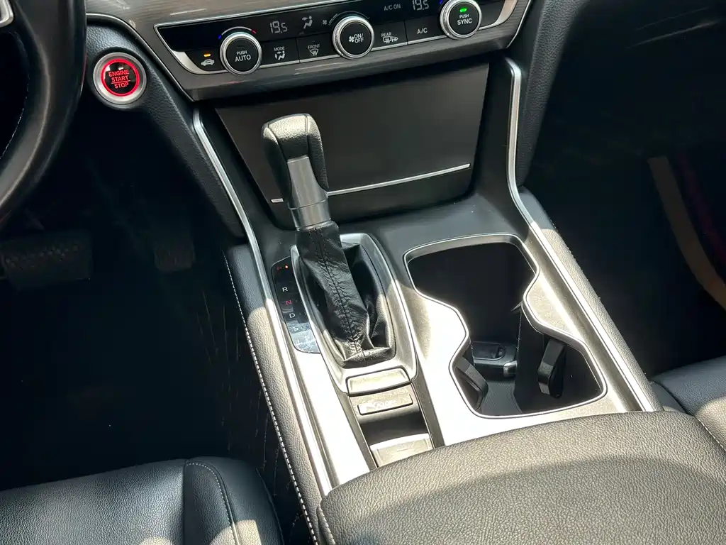Honda Accord 2021 — фото 14