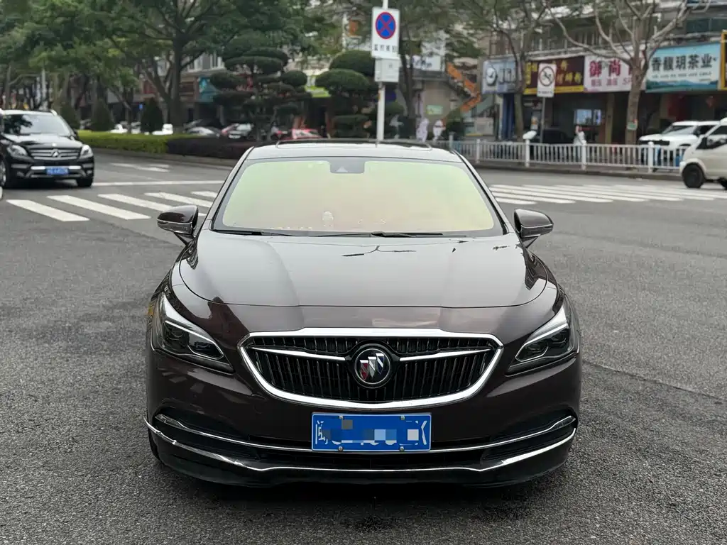 Buick LaCrosse 2017 — фото 2