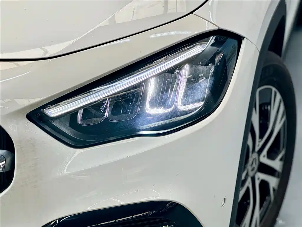 Mercedes-Benz GLA 2024 — фото 4