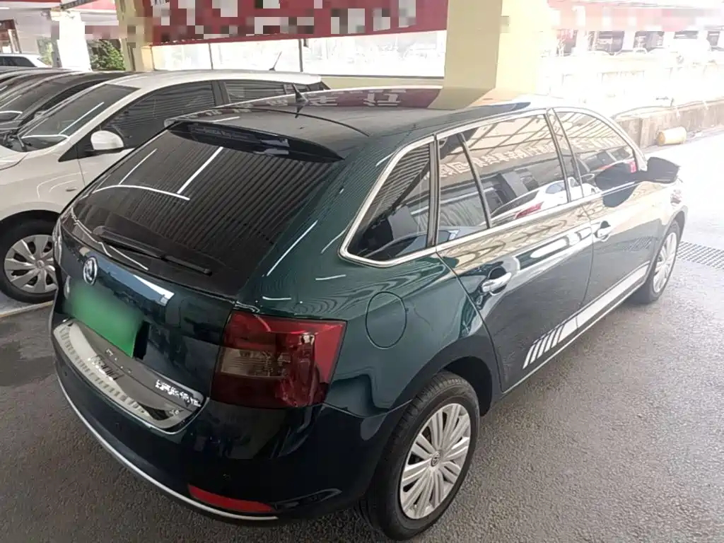 Skoda Rapid Spaceback 2018 — фото 7