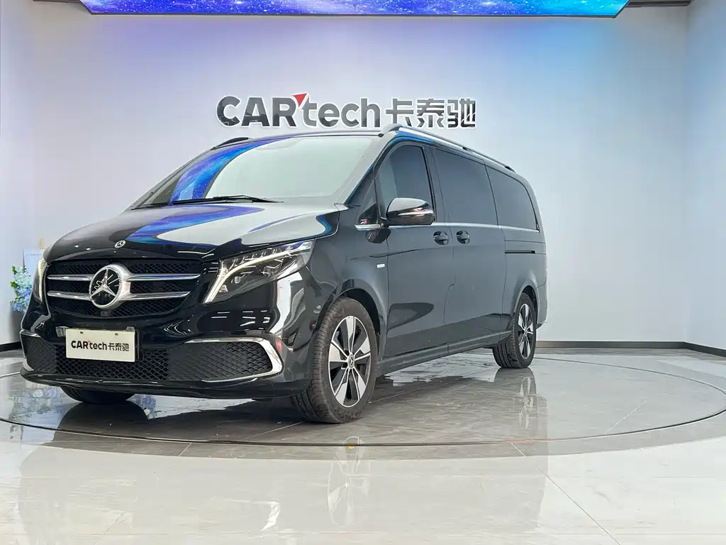 Mercedes-Benz V-Class 2023 — фото 42