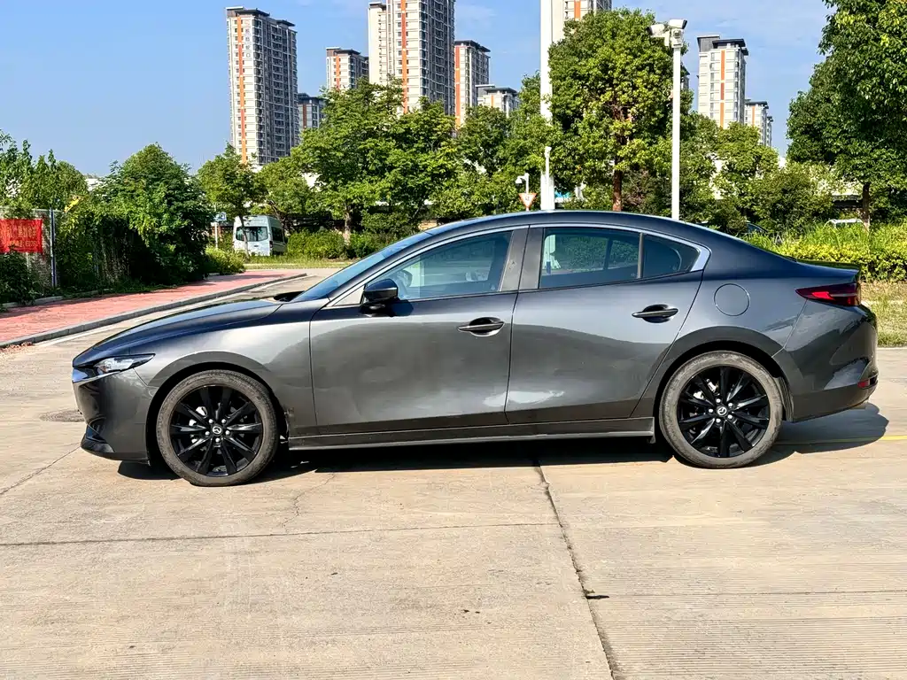 Mazda 3 Axela 2023