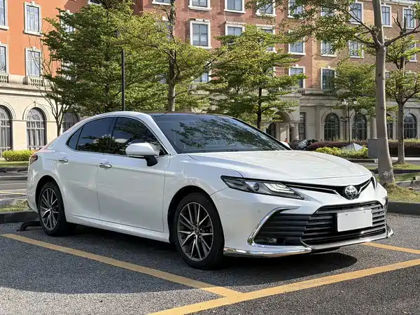 Toyota Camry 2021