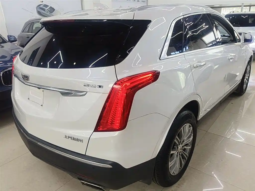Cadillac XT5 2019 — фото 7