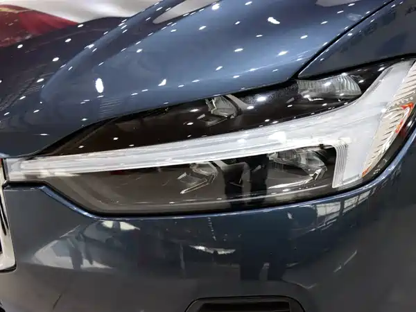 Volvo XC60 2022