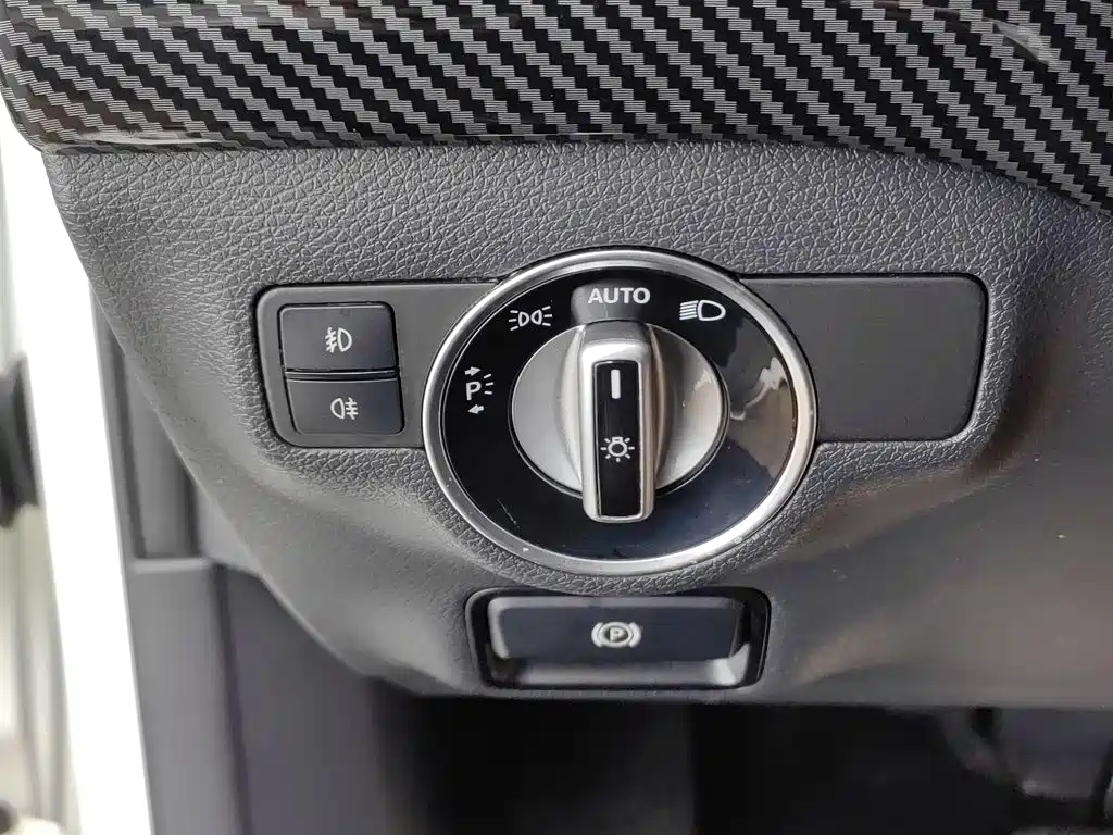 Mercedes-Benz GLA 2016 — фото 21