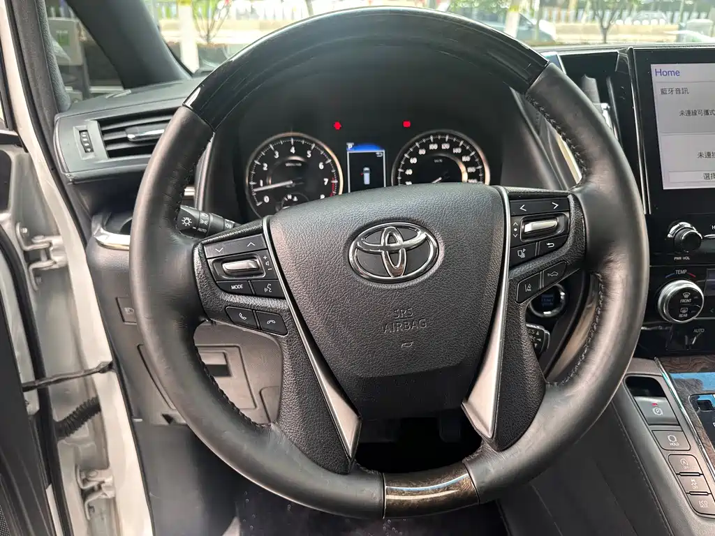 Toyota Alphard 2020 — фото 12