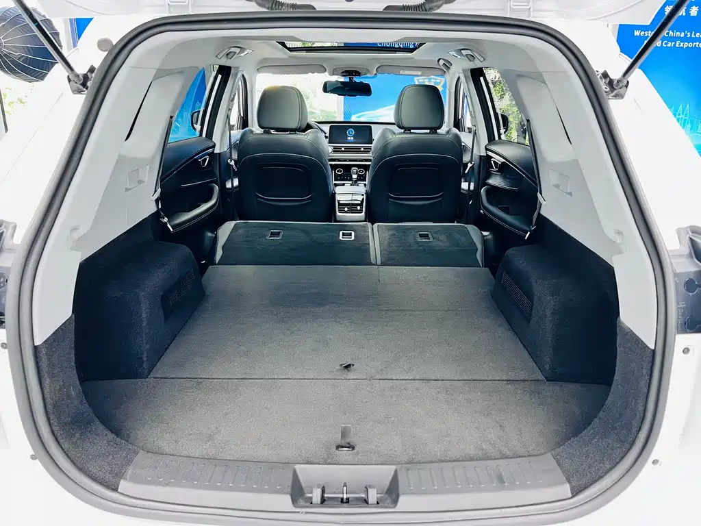 Chery Tiggo 8 2022 — фото 16