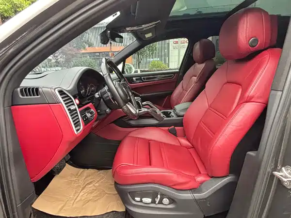 Porsche Cayenne 2020