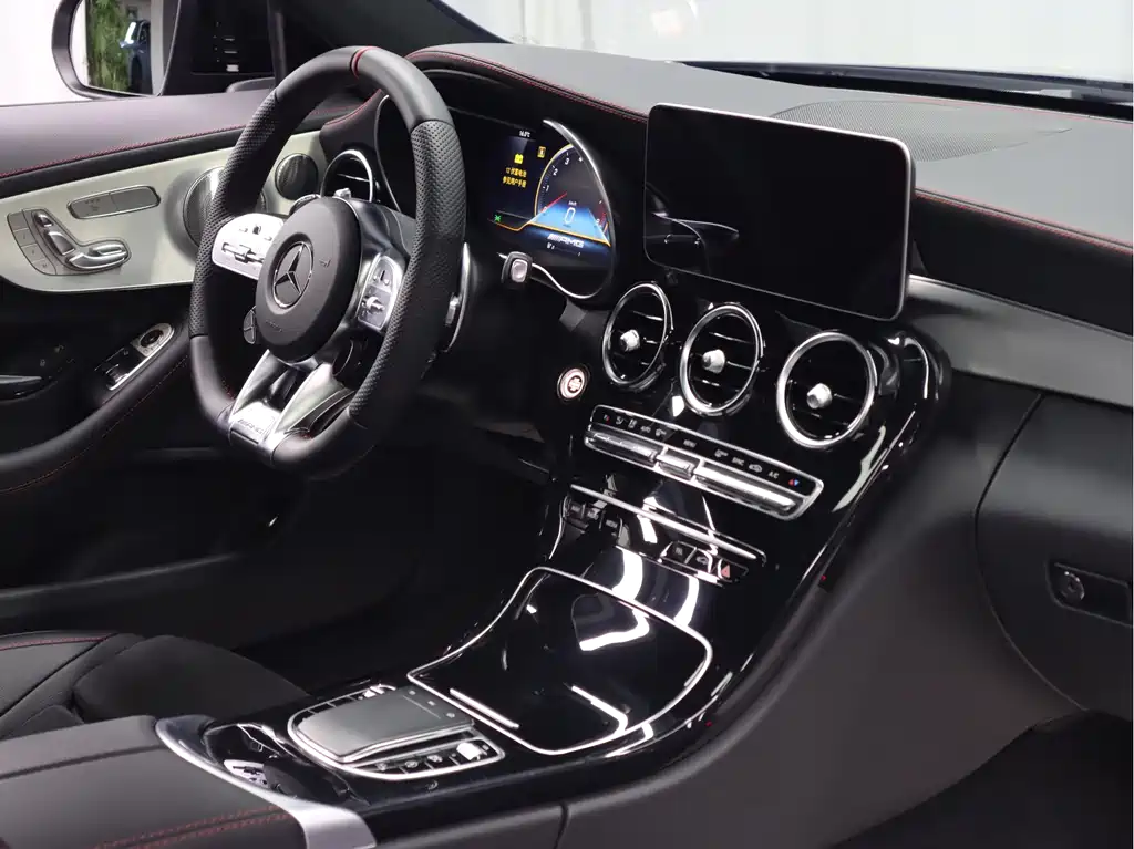 Mercedes-Benz C-Class AMG 2023 — фото 18