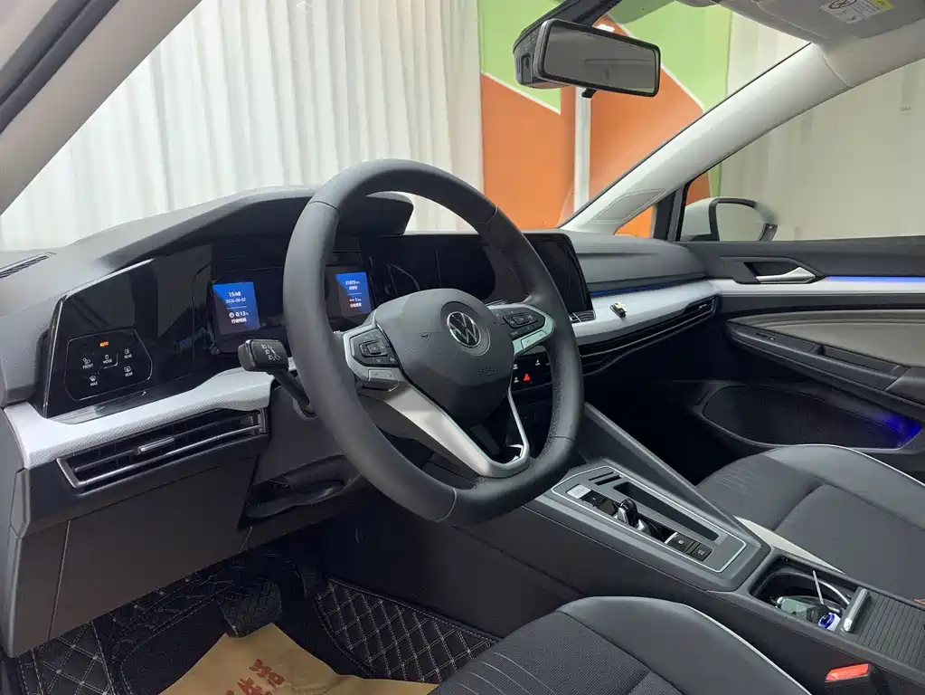 Volkswagen Golf 2022