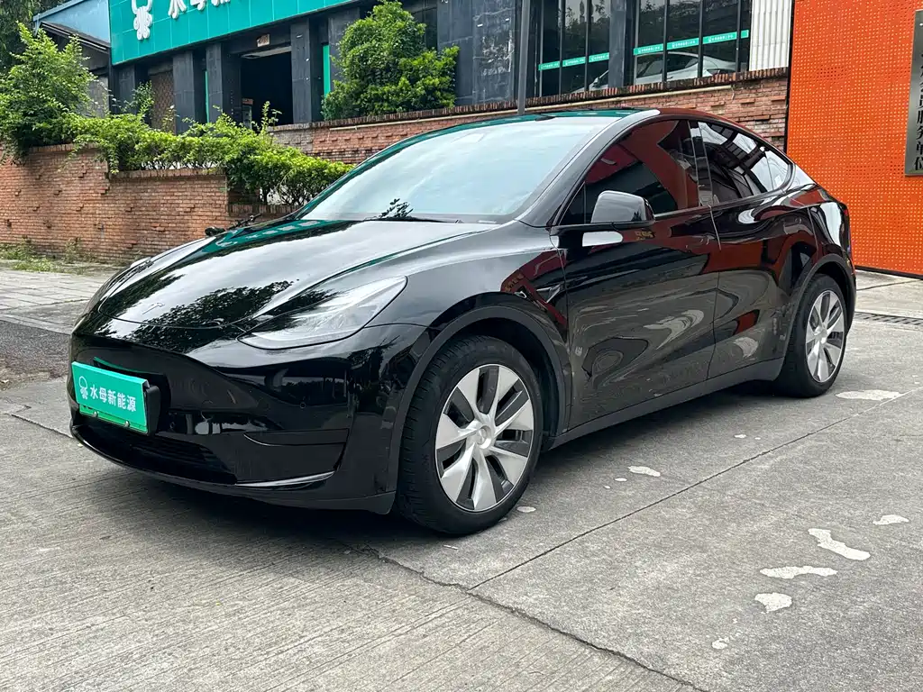 Tesla Model Y 2022 — фото 1