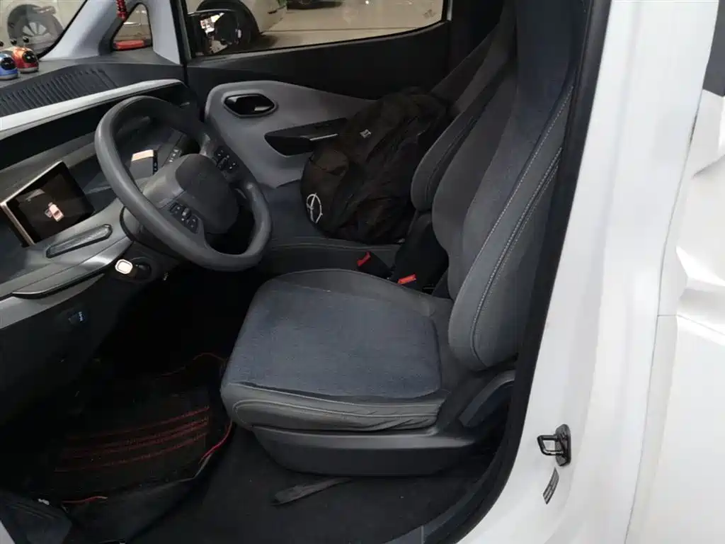 Wuling Nano EV 2022 — фото 17