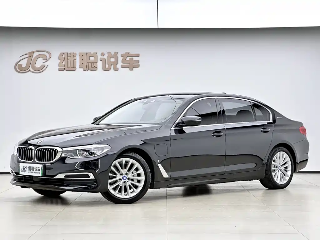 BMW 5 Series New Energy 2019 — фото 1