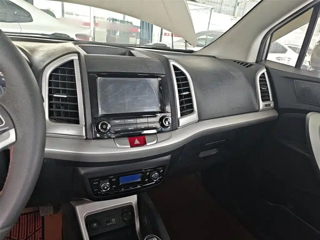 JAC Refine S3 2015 — фото 10